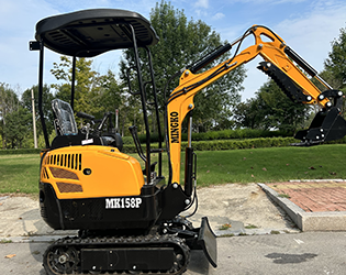 What are the advantages of a 1.5 Ton Mini Excavator?