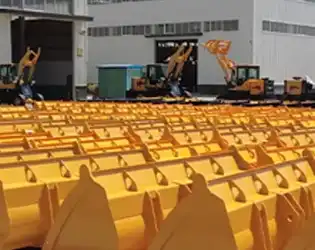 What is the weight and capacity of a mini articulated loader?